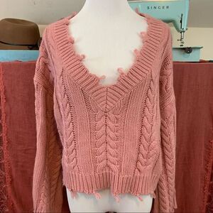 Cloud Ten distressed crop sweater dusty pink M